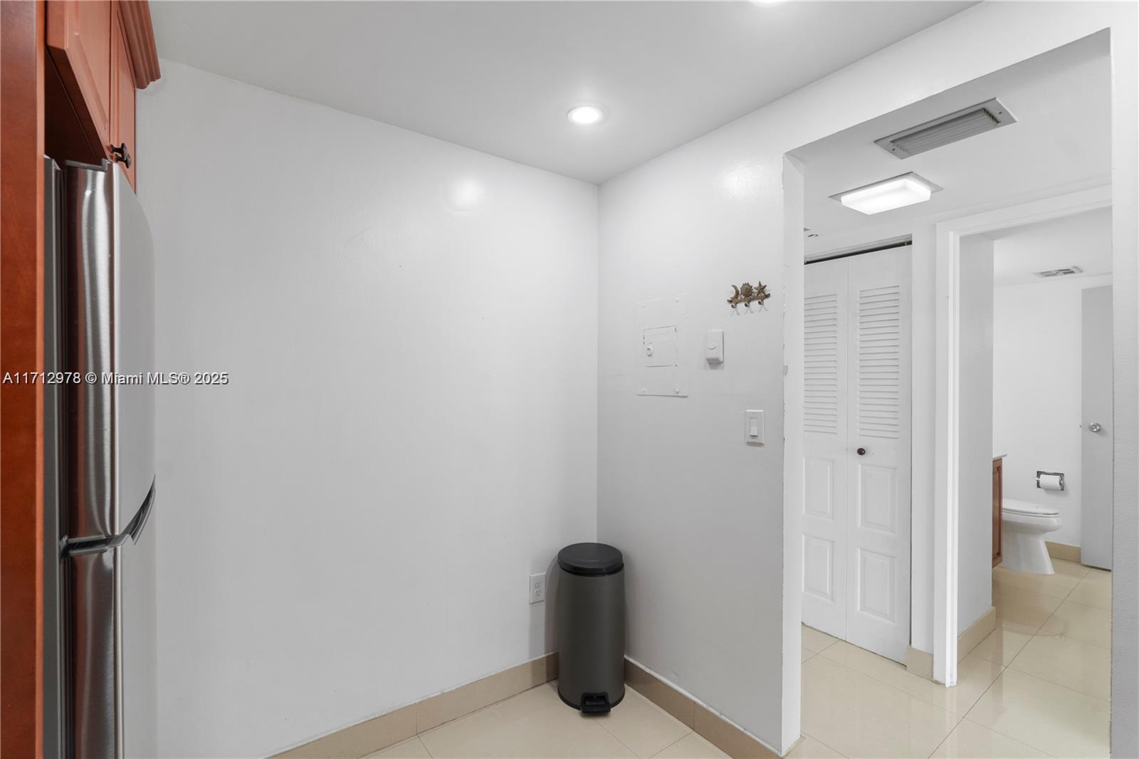 3675 N Country Club Dr # 105