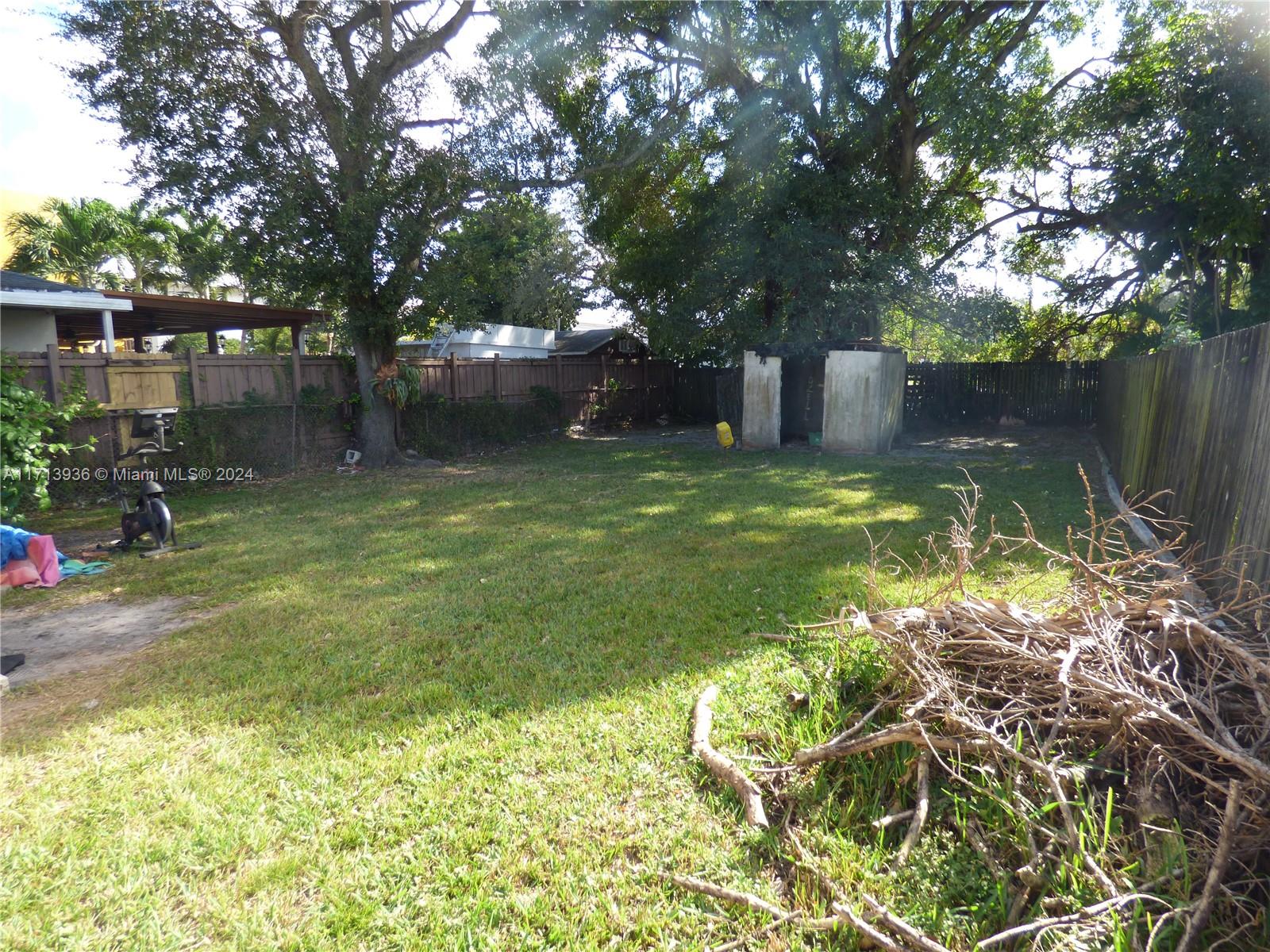 2740 NW 50th St