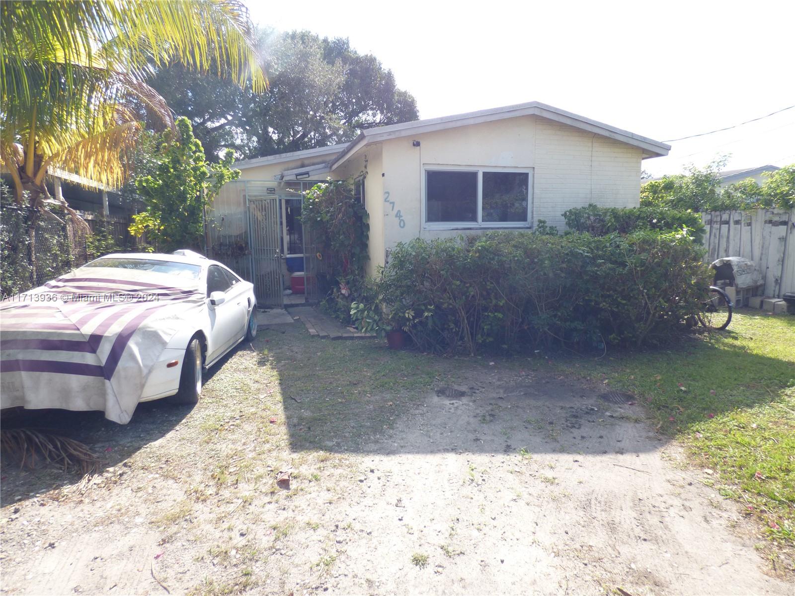 2740 NW 50th St