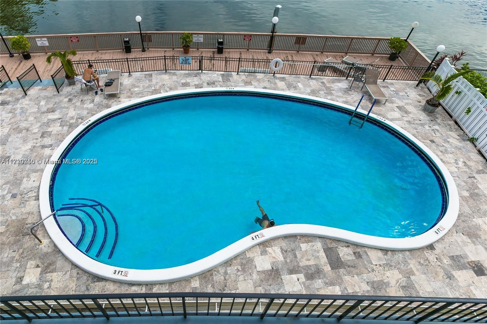 200 Diplomat Pkwy # 425