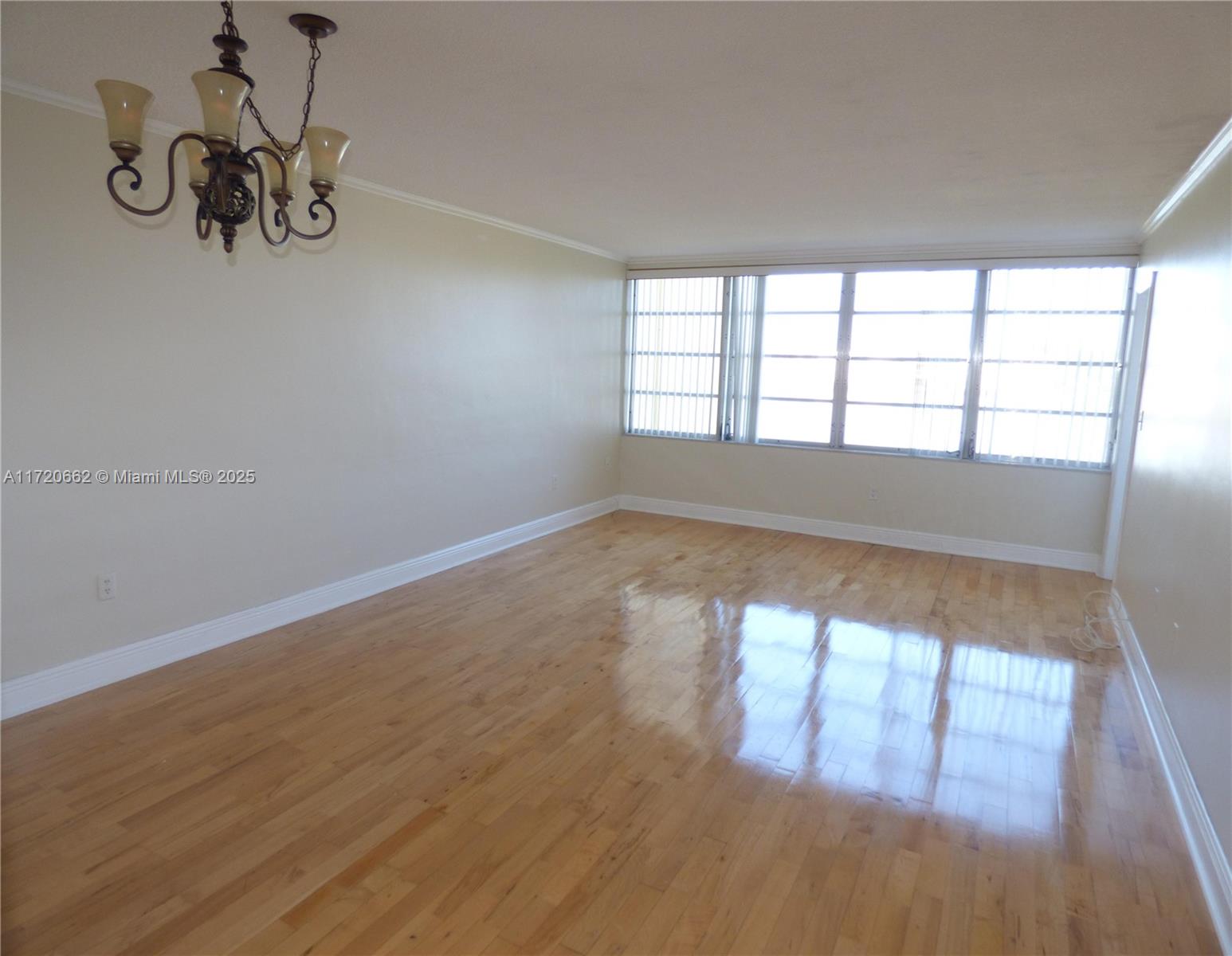1551 NE Miami Gardens Dr Unit: 233