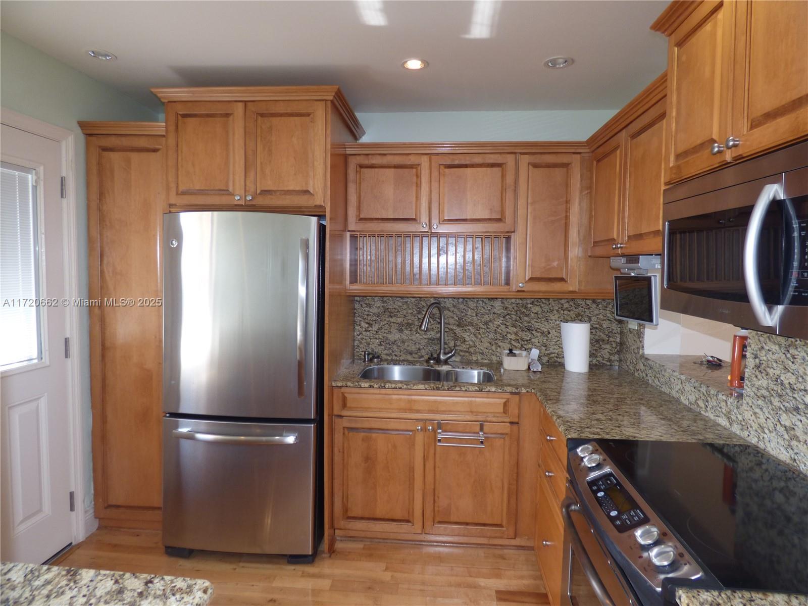 1551 NE Miami Gardens Dr Unit: 233