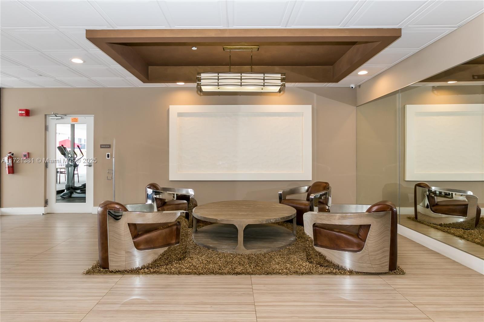 3625 N Country Club Dr # 504
