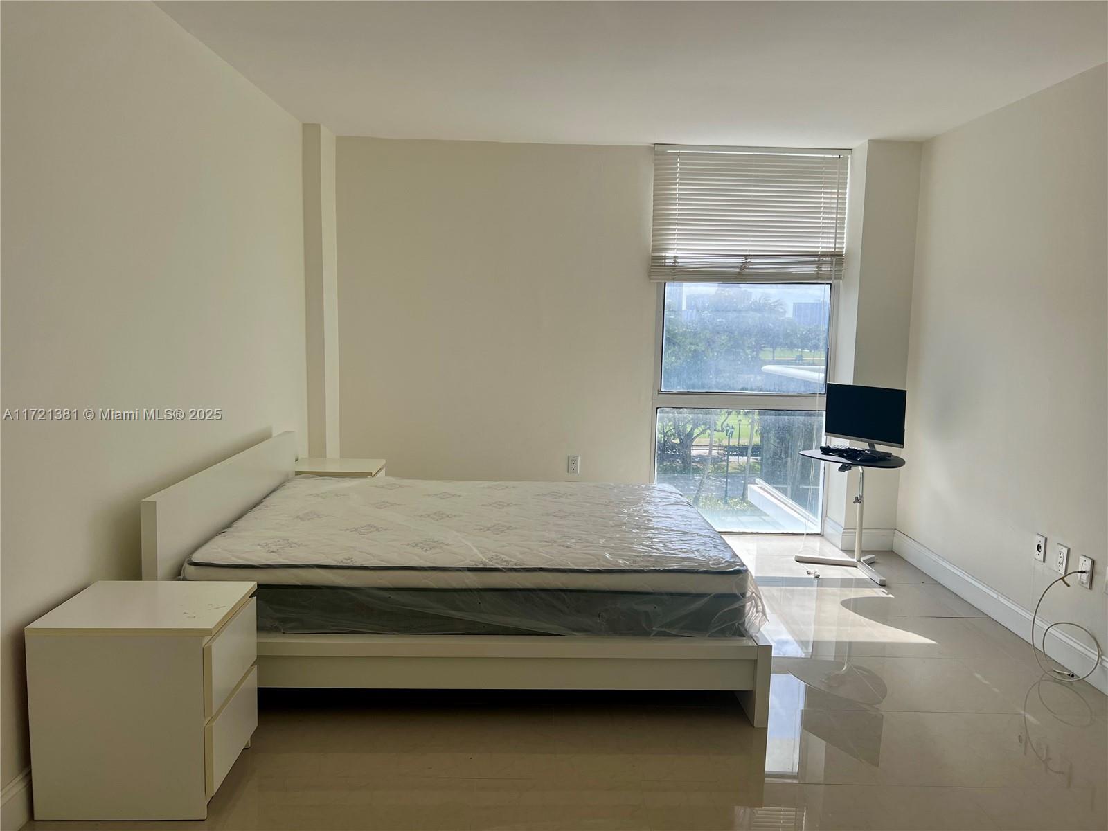 3625 N Country Club Dr # 504