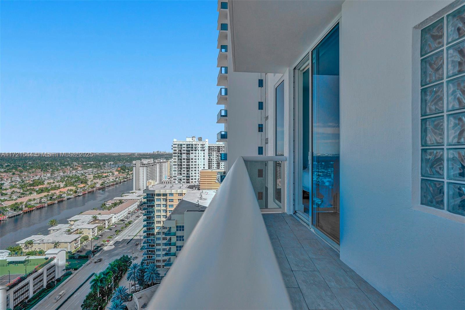 2711 S Ocean Dr # 2306