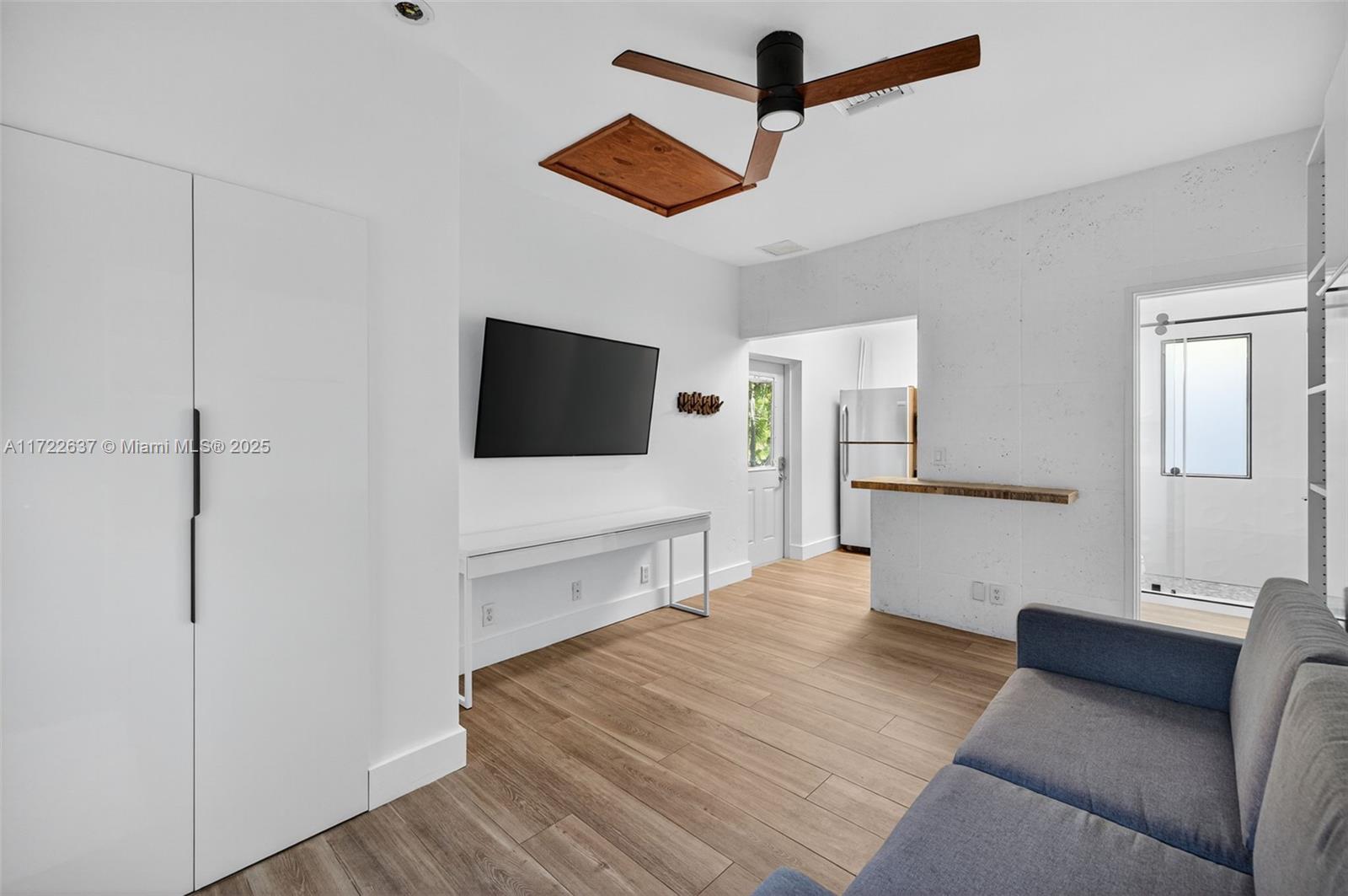 1511 SW 30th Pl