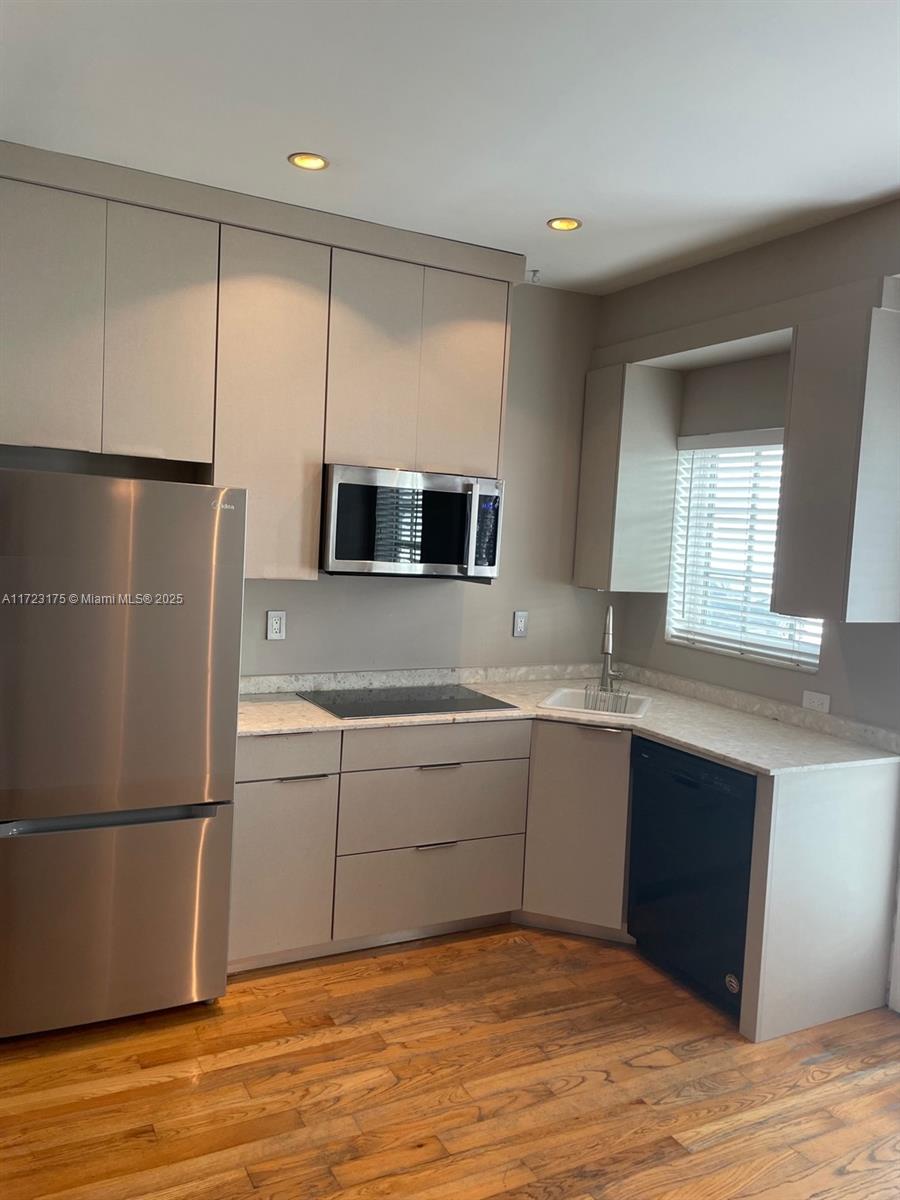 1215 Meridian Ave # 6
