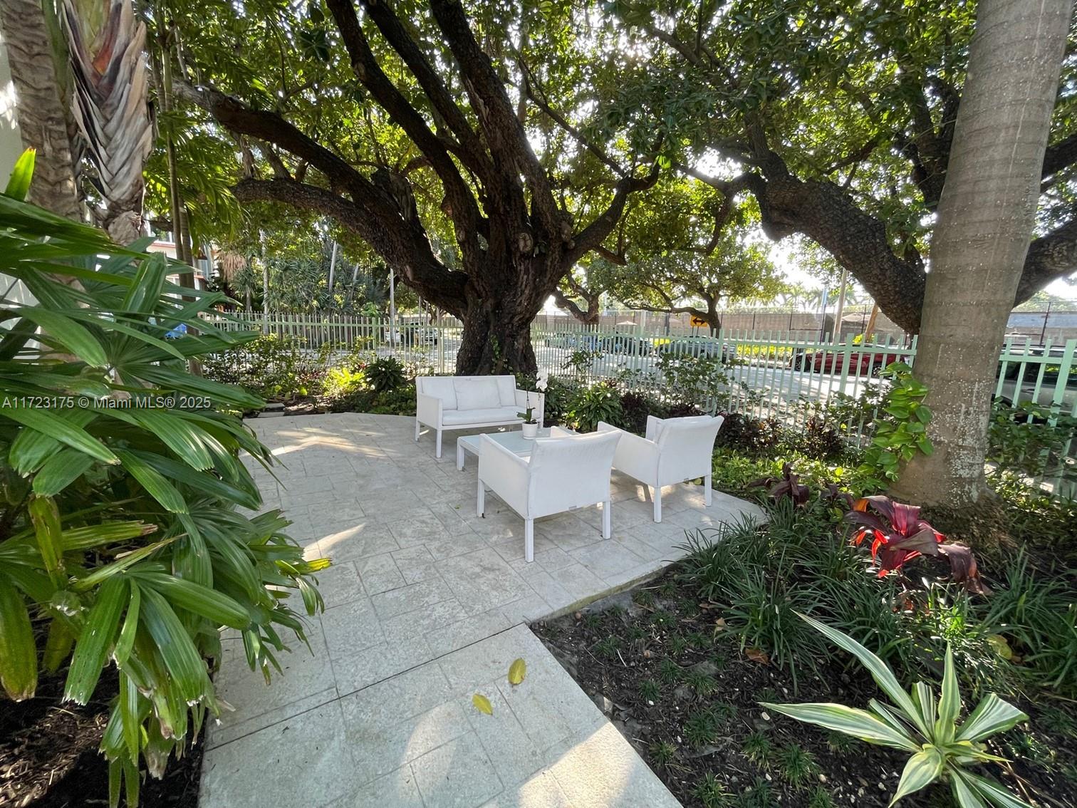 1215 Meridian Ave # 6