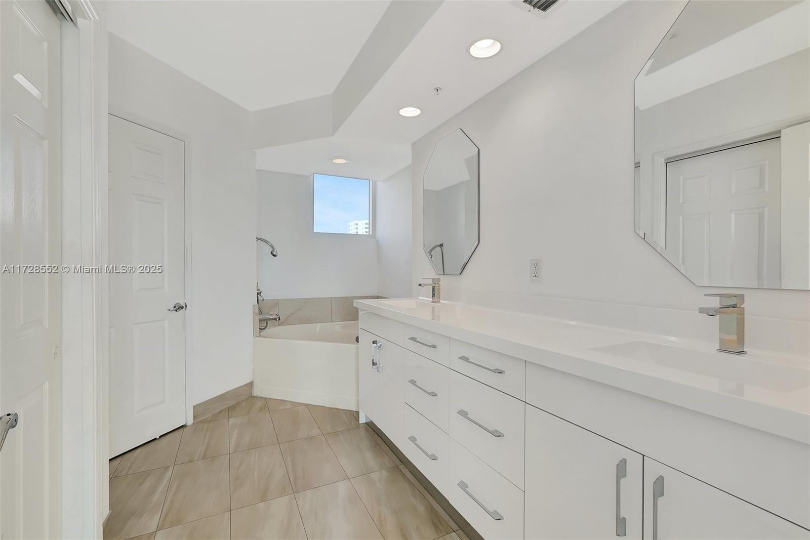 3370 Hidden Bay Dr # 910