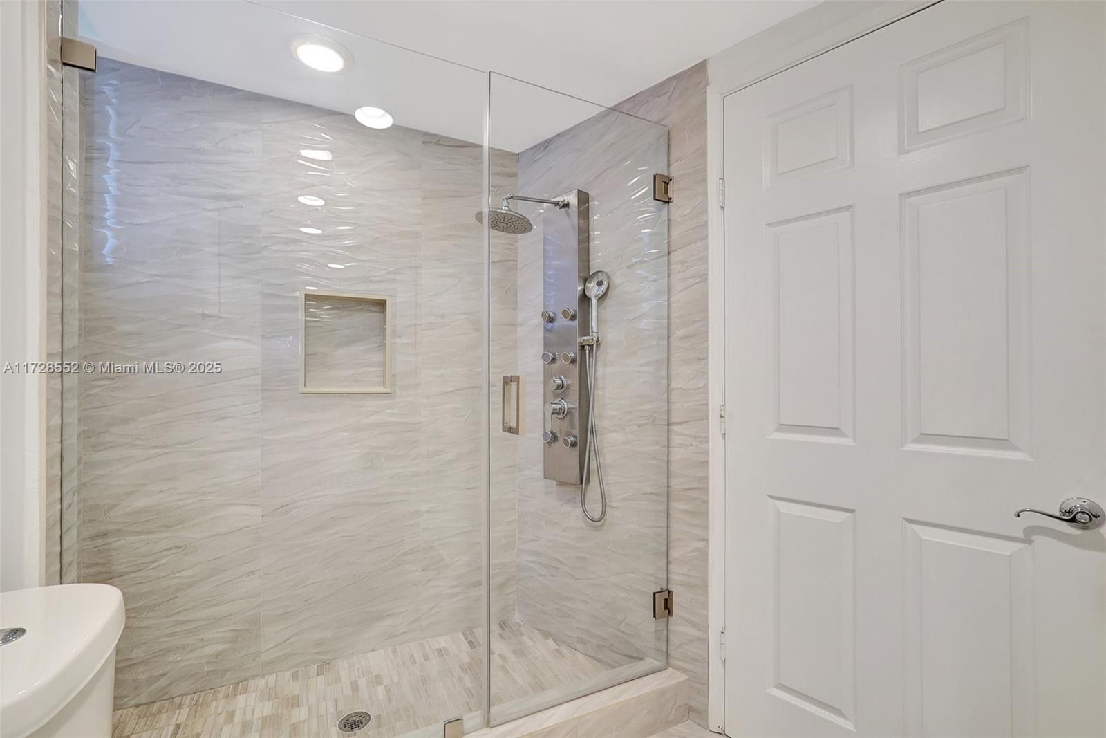 3370 Hidden Bay Dr # 910