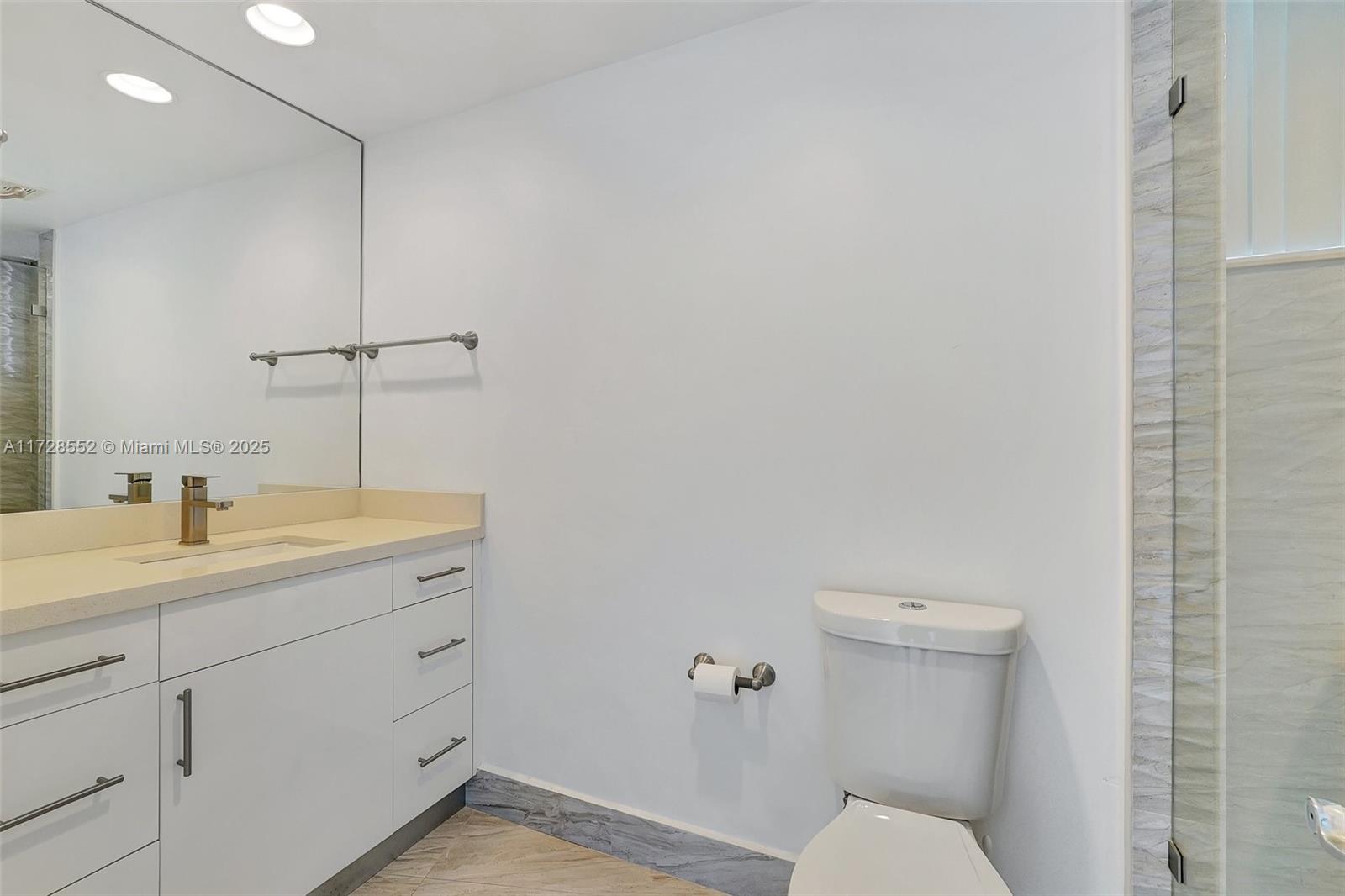 3370 Hidden Bay Dr # 910