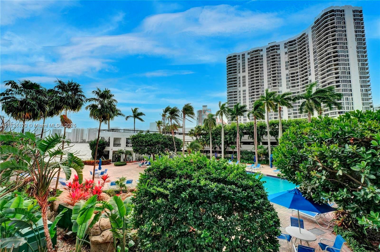 3600 Mystic Pointe Dr # 1111