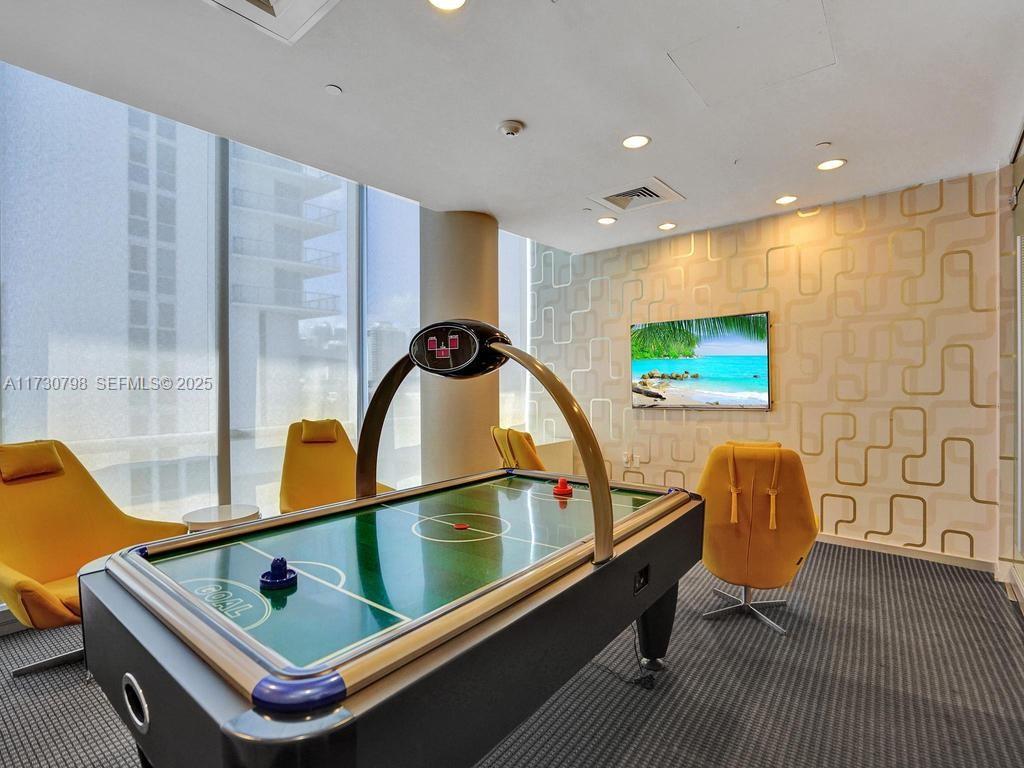 17121 Collins Ave # 3905