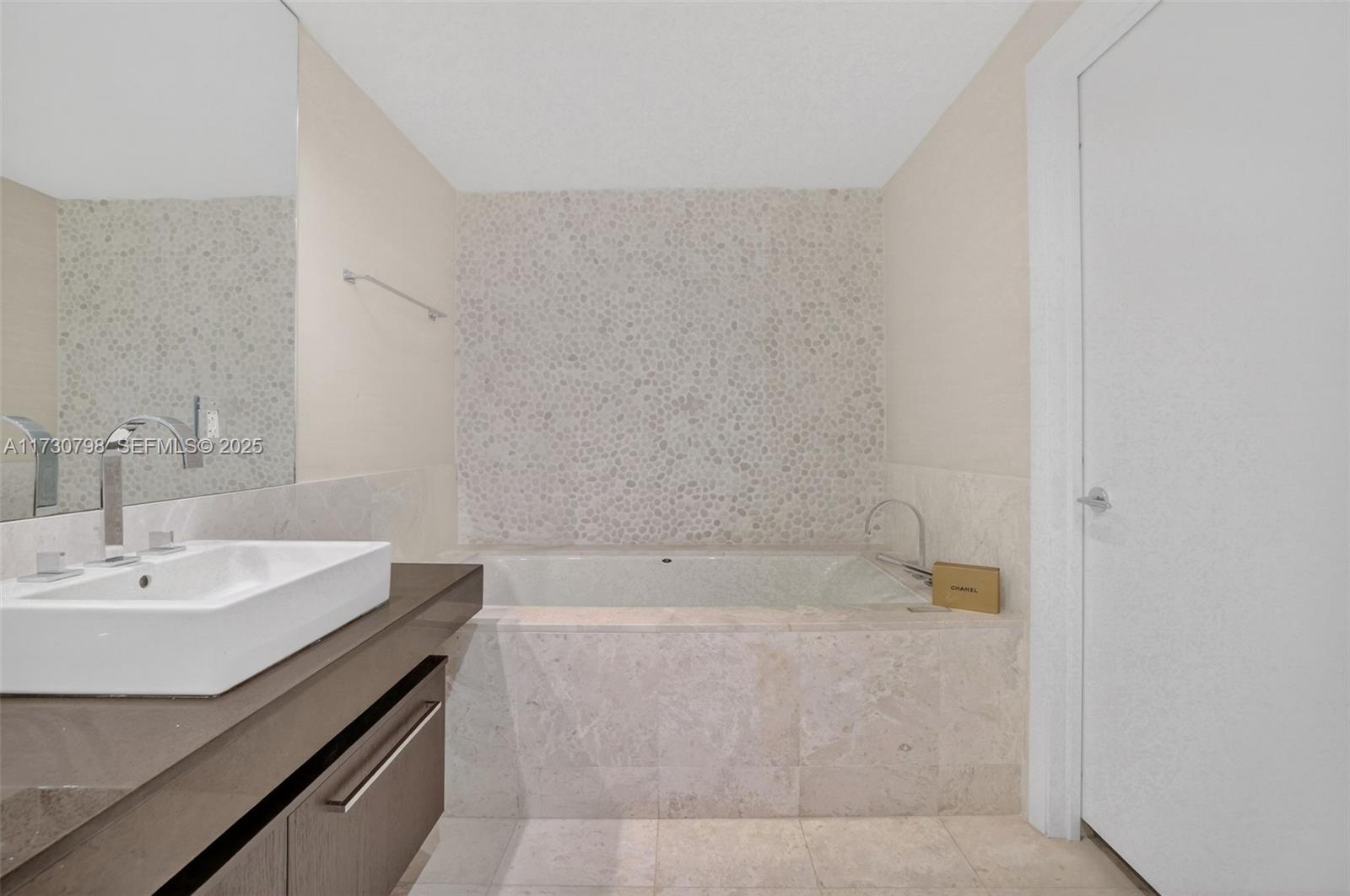 17121 Collins Ave # 3905