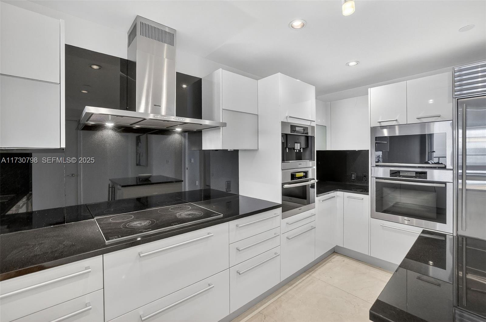 17121 Collins Ave # 3905