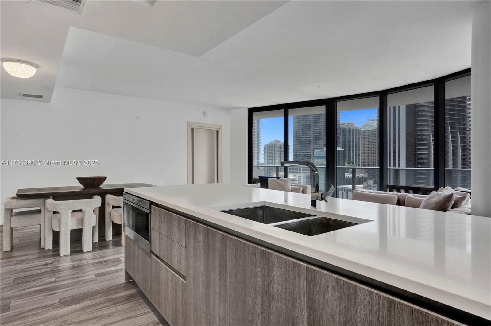 801 S Miami Ave Unit: 1801