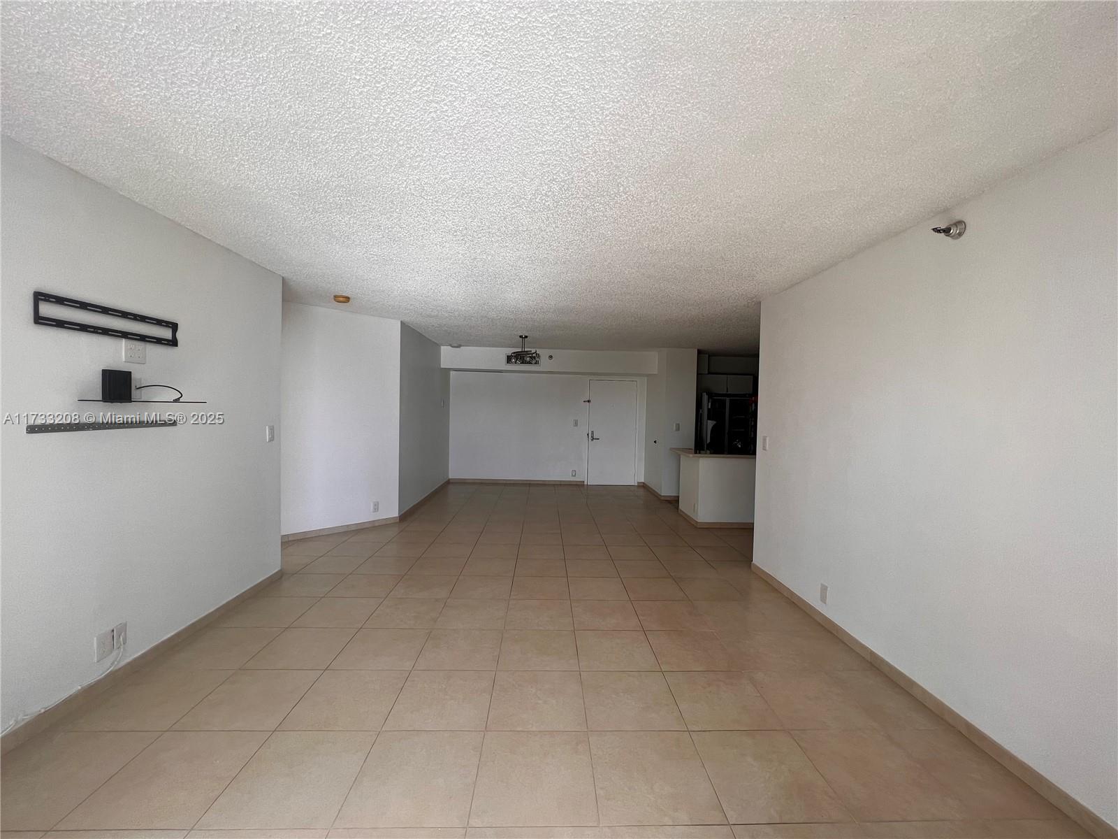 3530 Mystic Pointe Dr # 1004