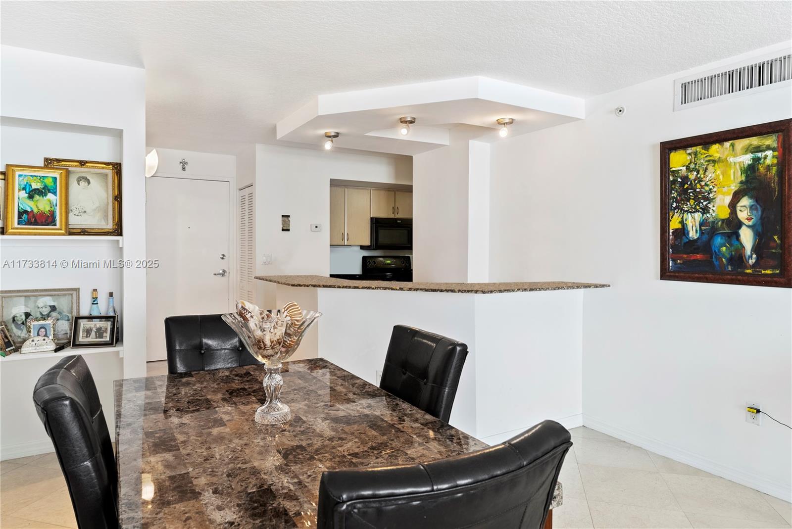 6917 Collins Ave # 1512