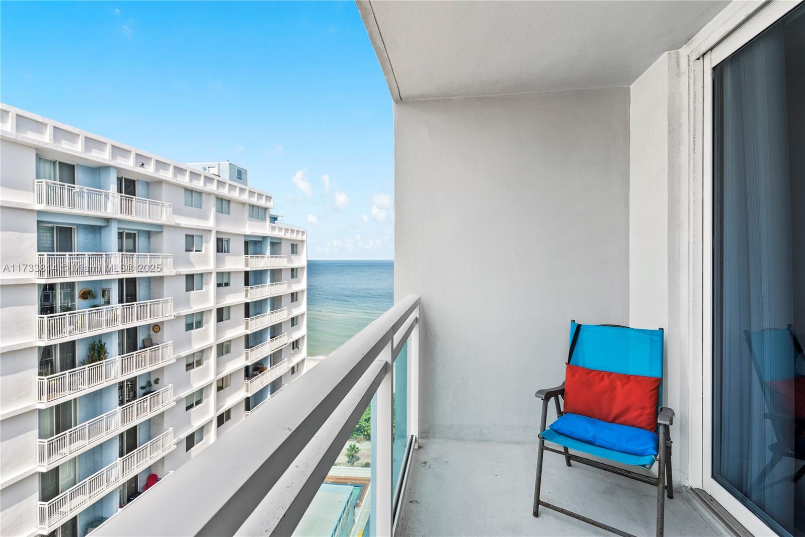 6917 Collins Ave # 1512