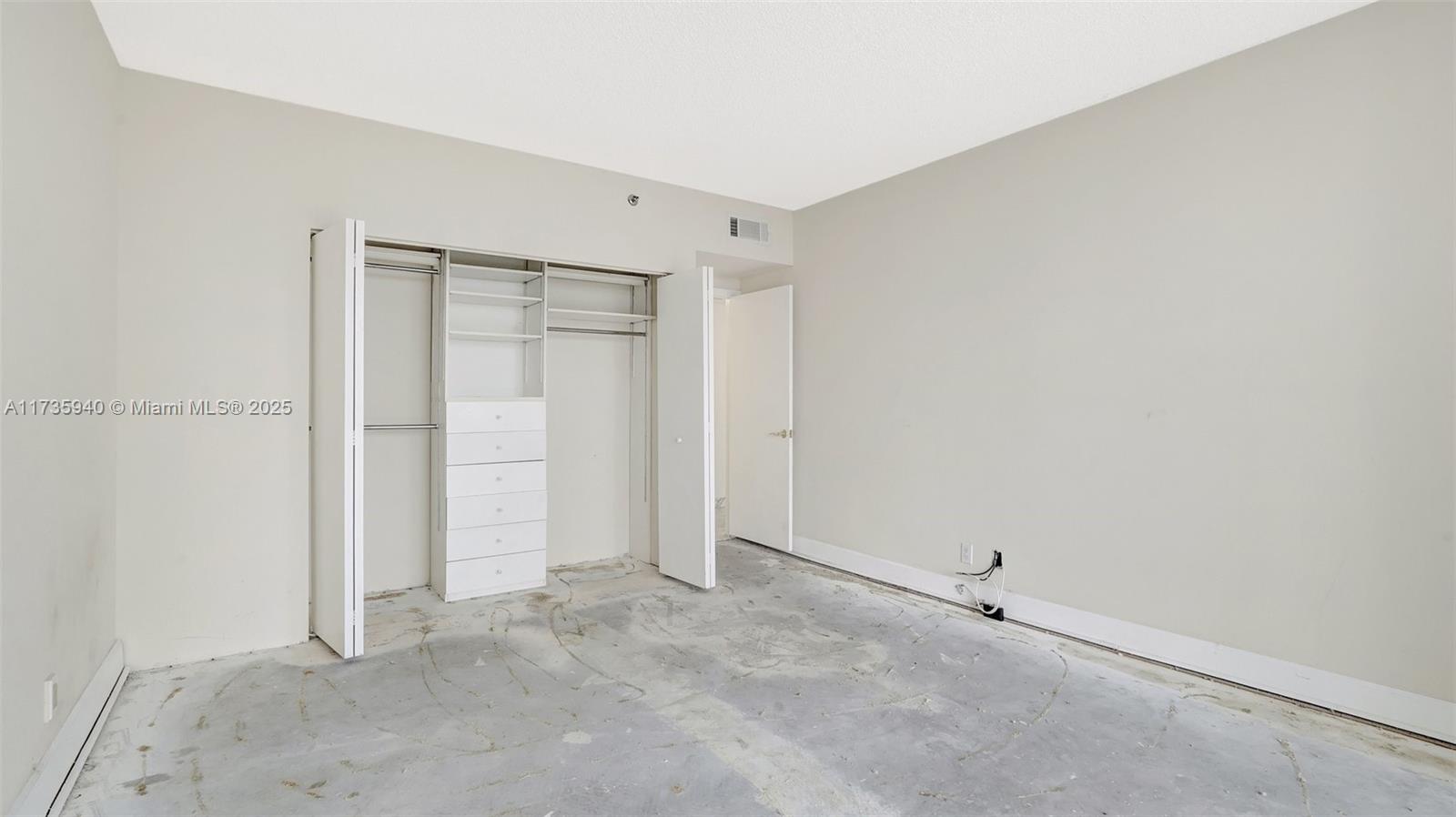 20281 E Country Club Dr # 407