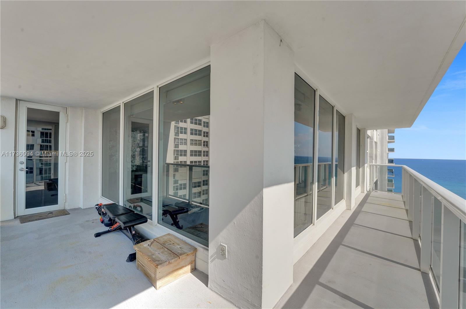 2751 S Ocean Dr # 908S