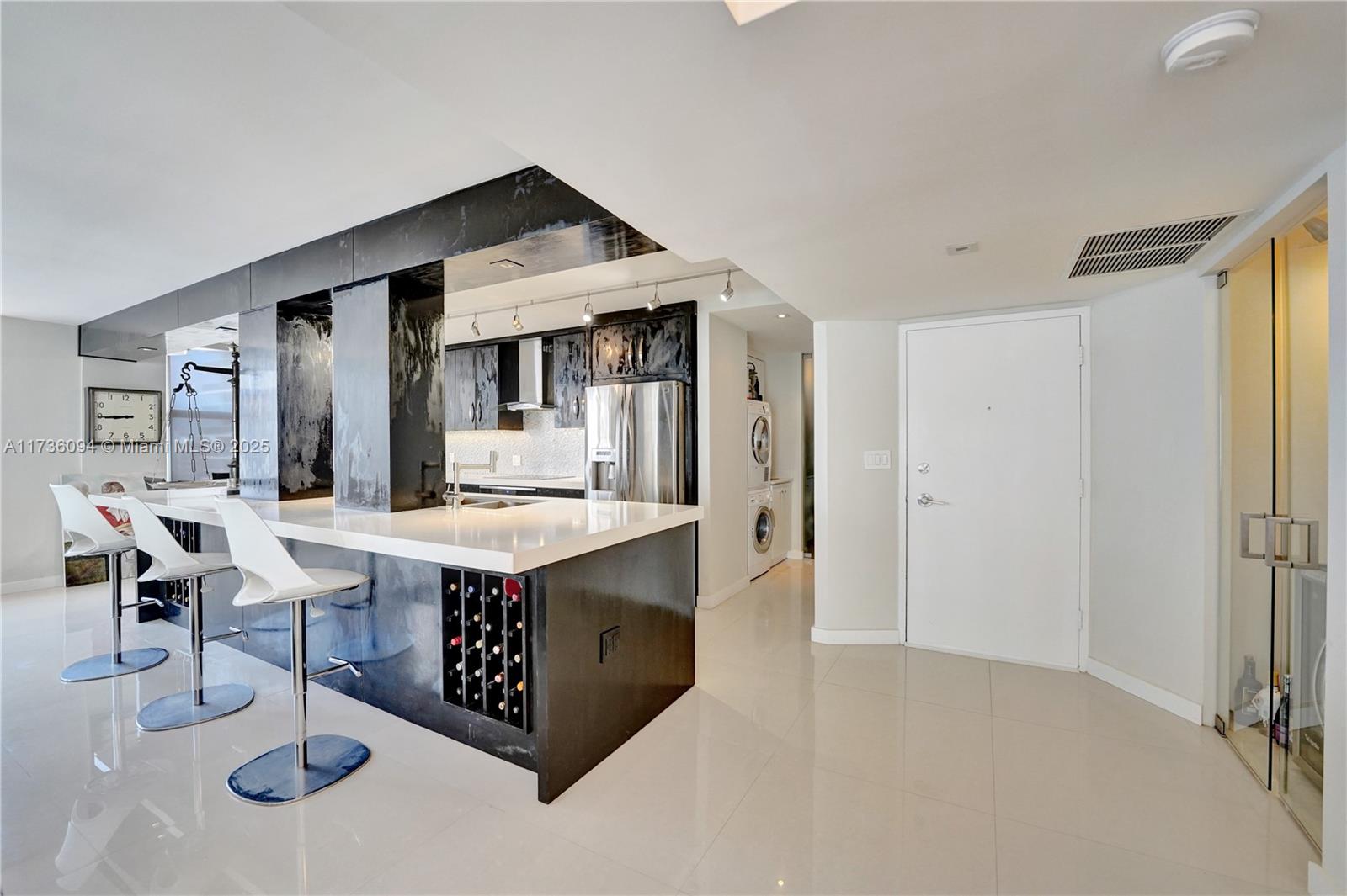 2751 S Ocean Dr # 908S