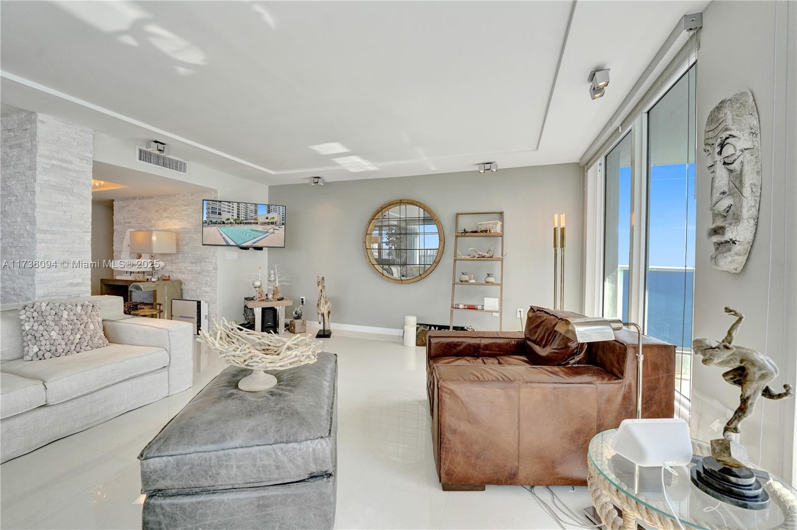 2751 S Ocean Dr # 908S