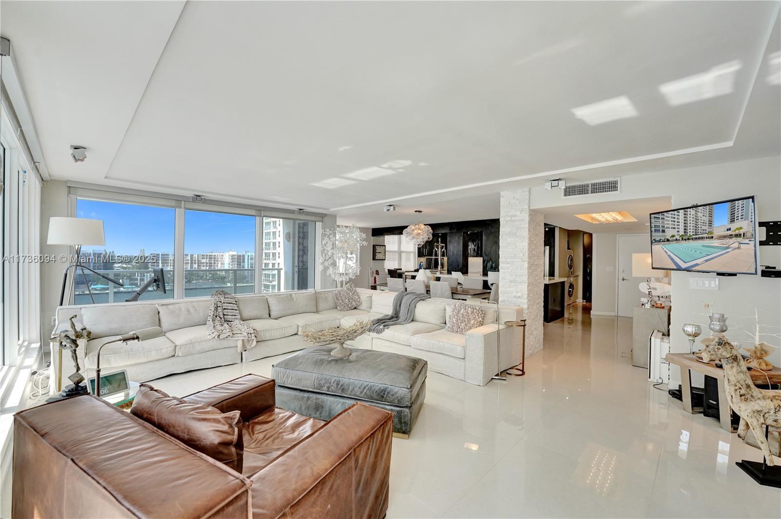 2751 S Ocean Dr # 908S
