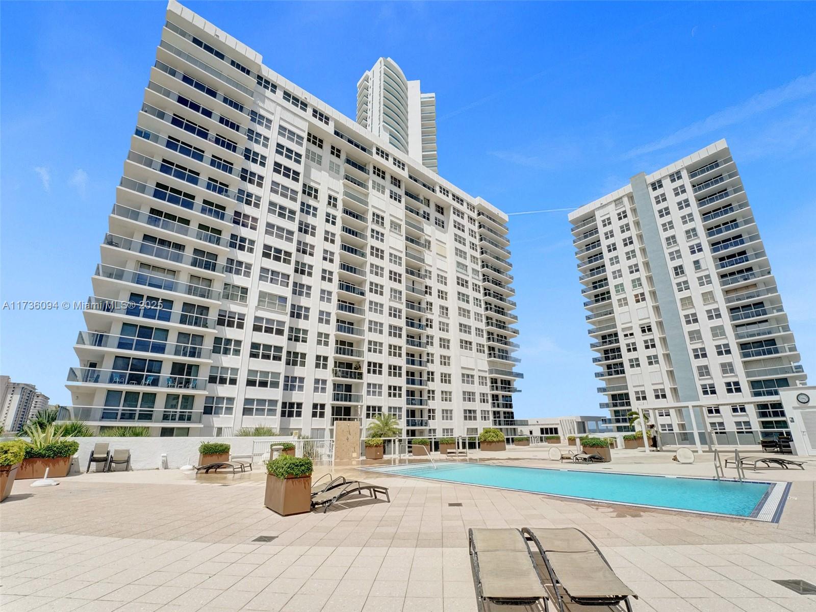 2751 S Ocean Dr # 908S