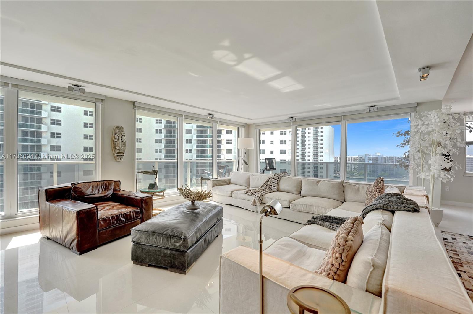 2751 S Ocean Dr # 908S