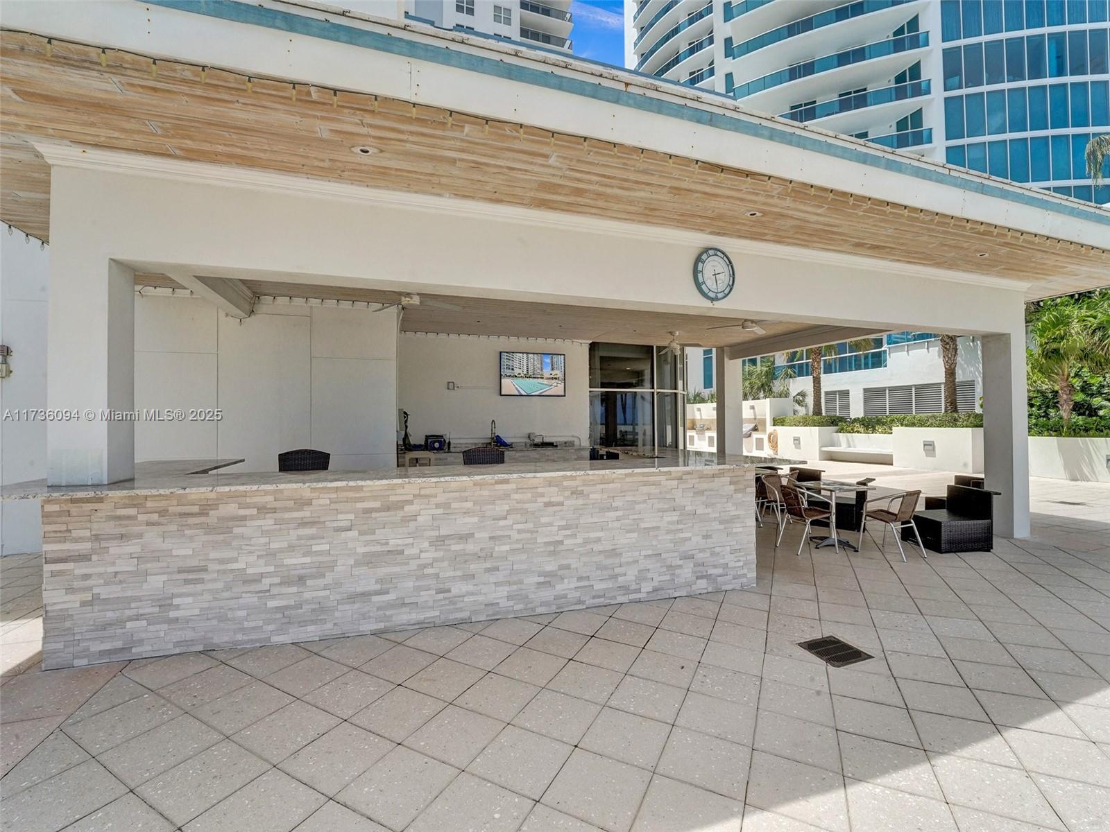 2751 S Ocean Dr # 908S