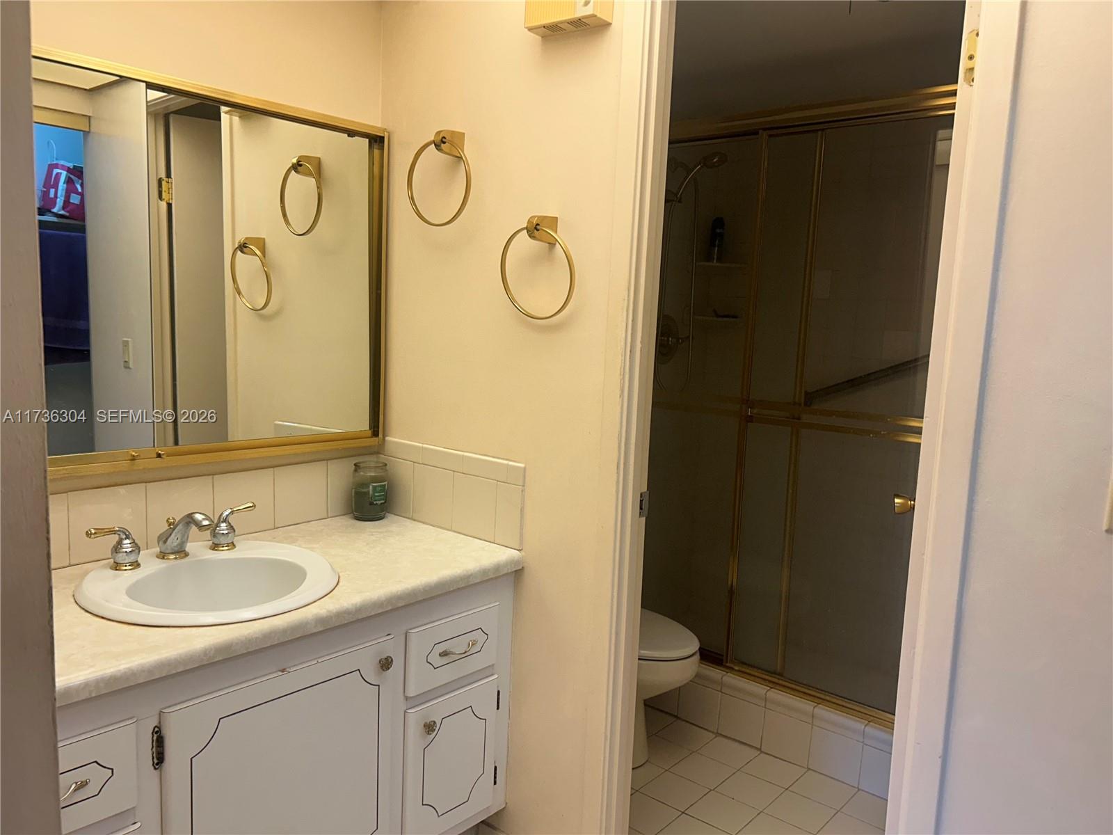 300 Diplomat pkwy # 310