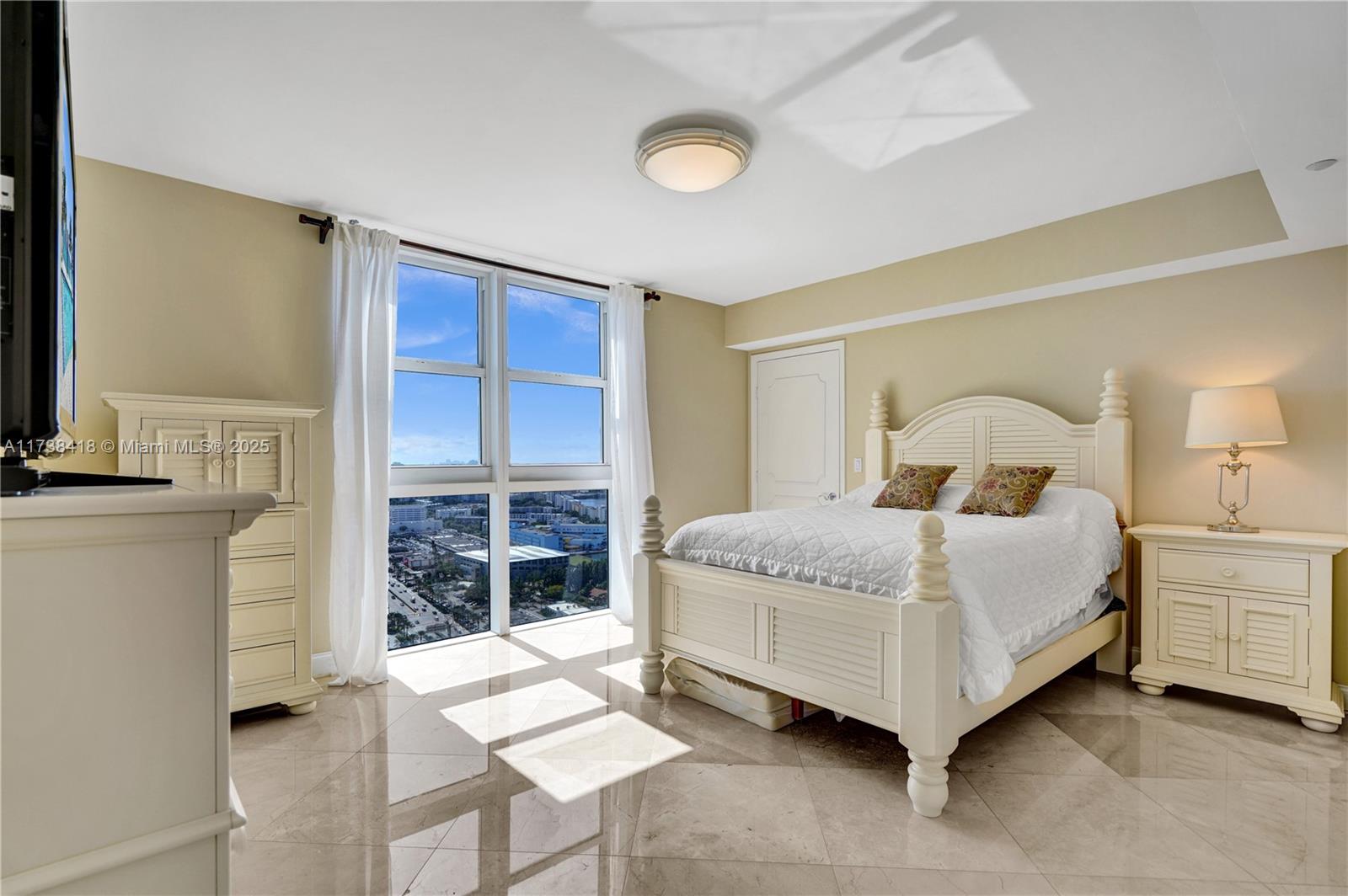 18911 Collins Ave # 3501