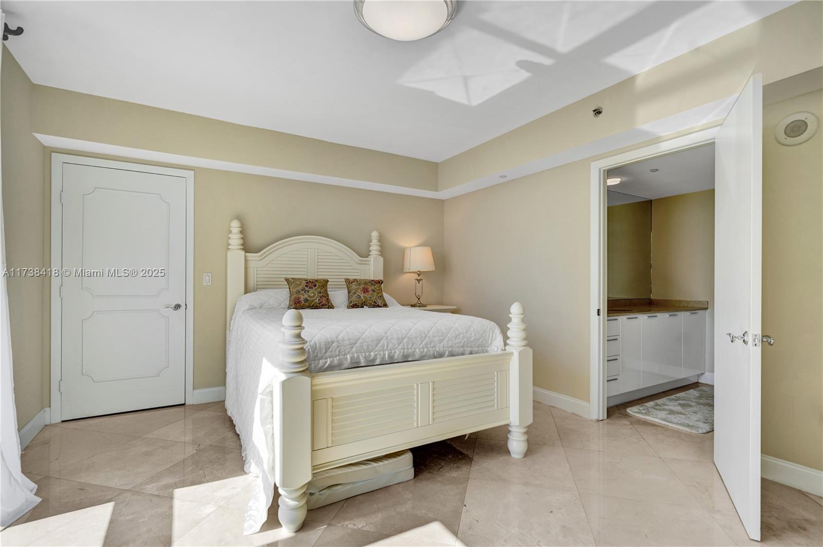 18911 Collins Ave # 3501