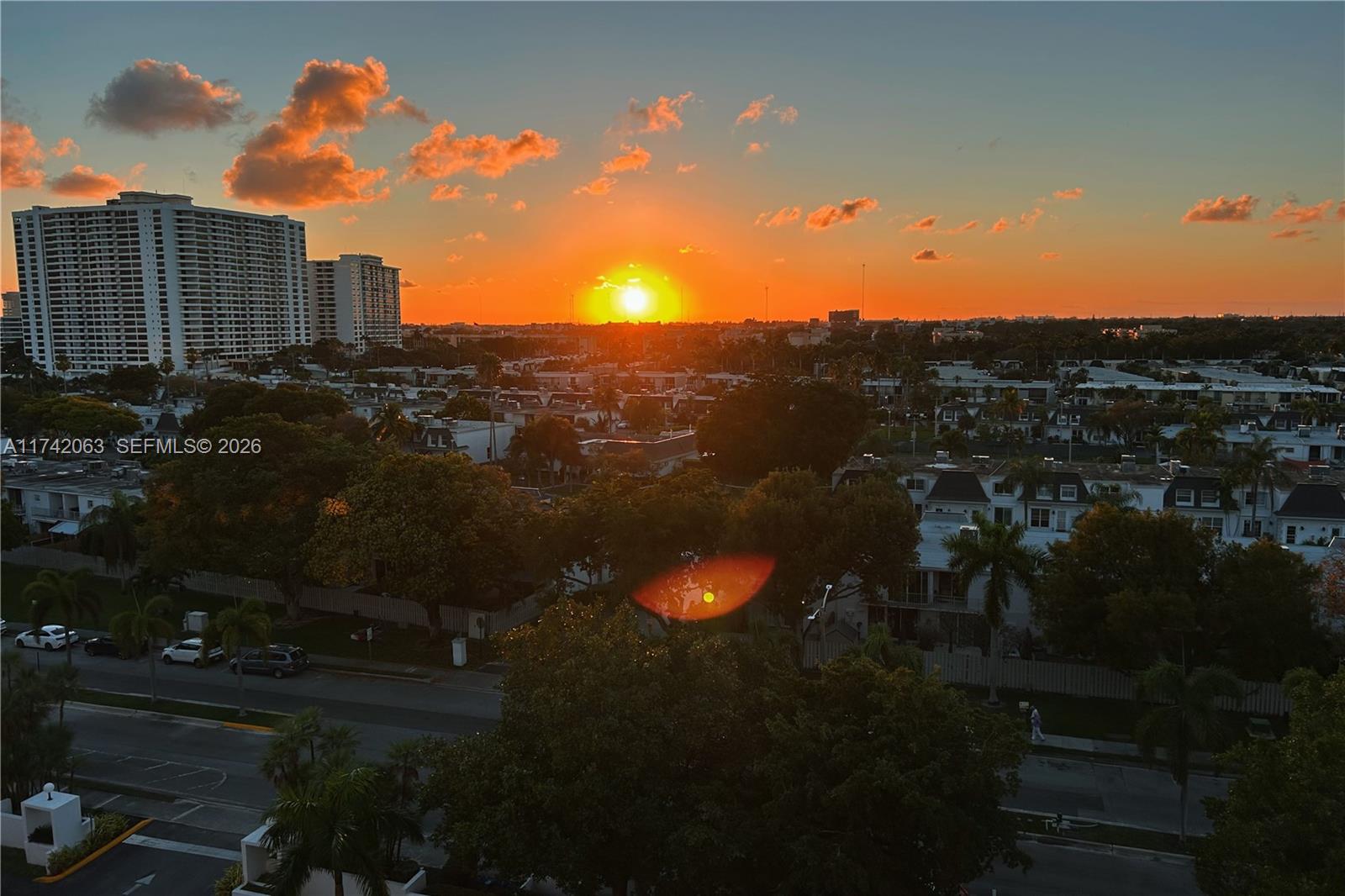 800 Parkview Dr # 909