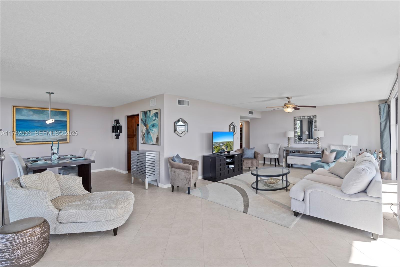 800 Parkview Dr # 909