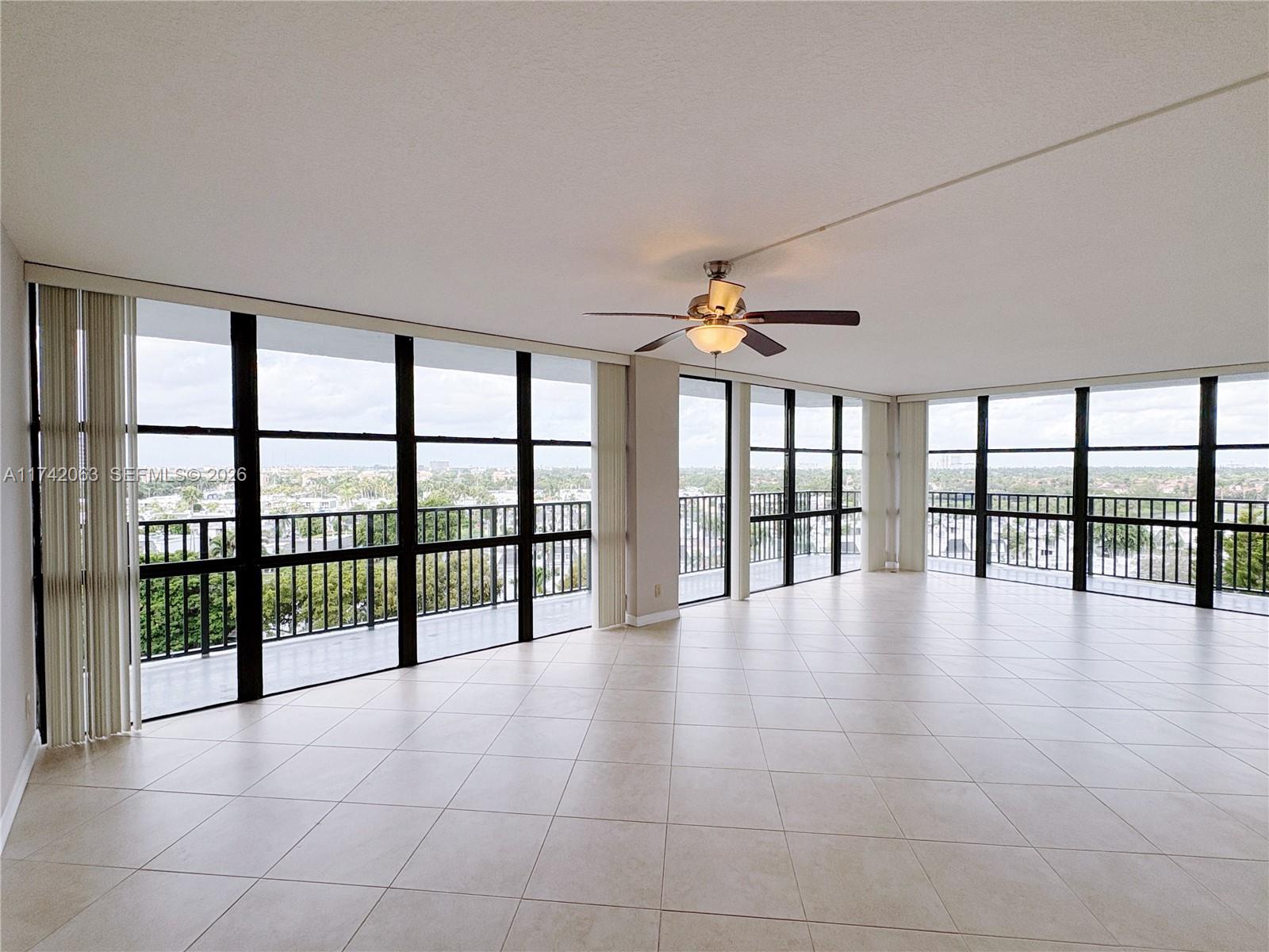 800 Parkview Dr # 909