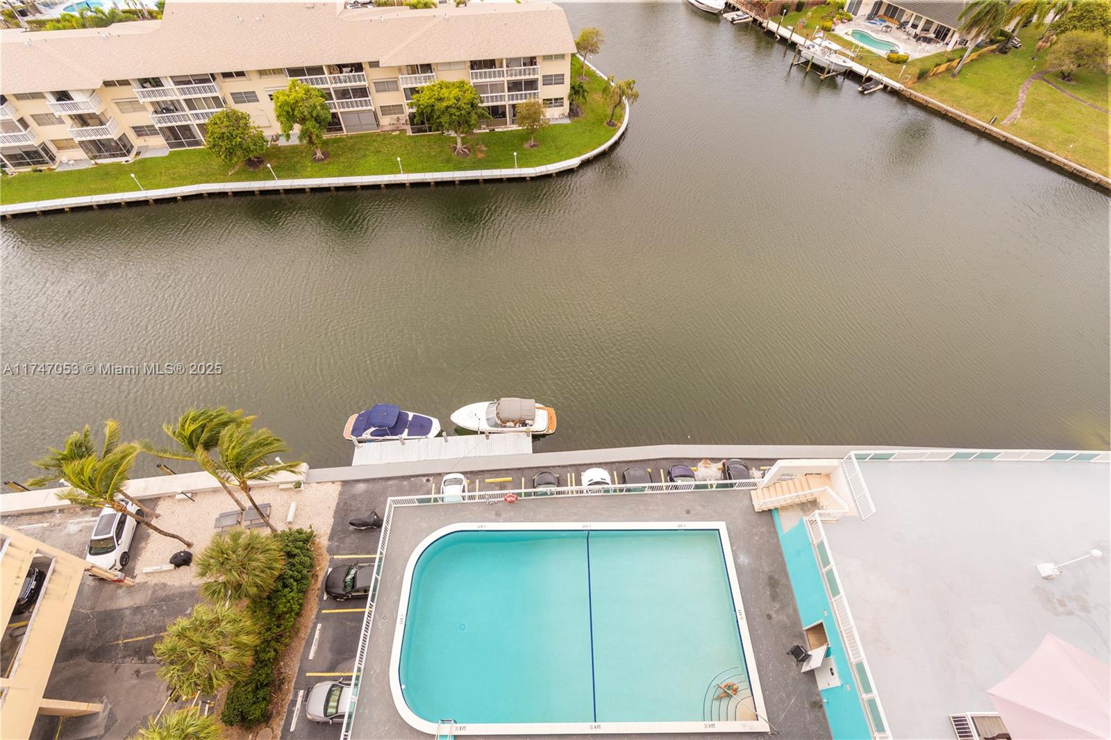 437 Golden Isles Dr # 12J