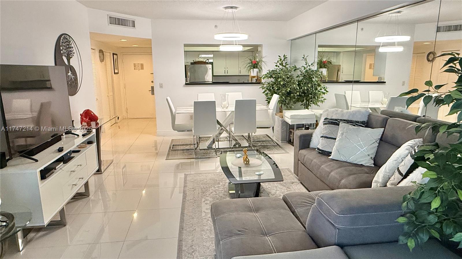 17375 Collins Ave # 1006