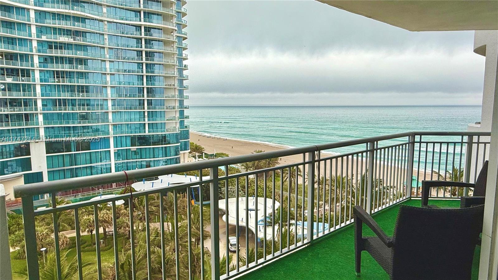 17375 Collins Ave # 1006