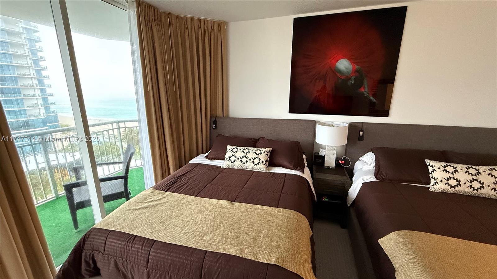17375 Collins Ave # 1006