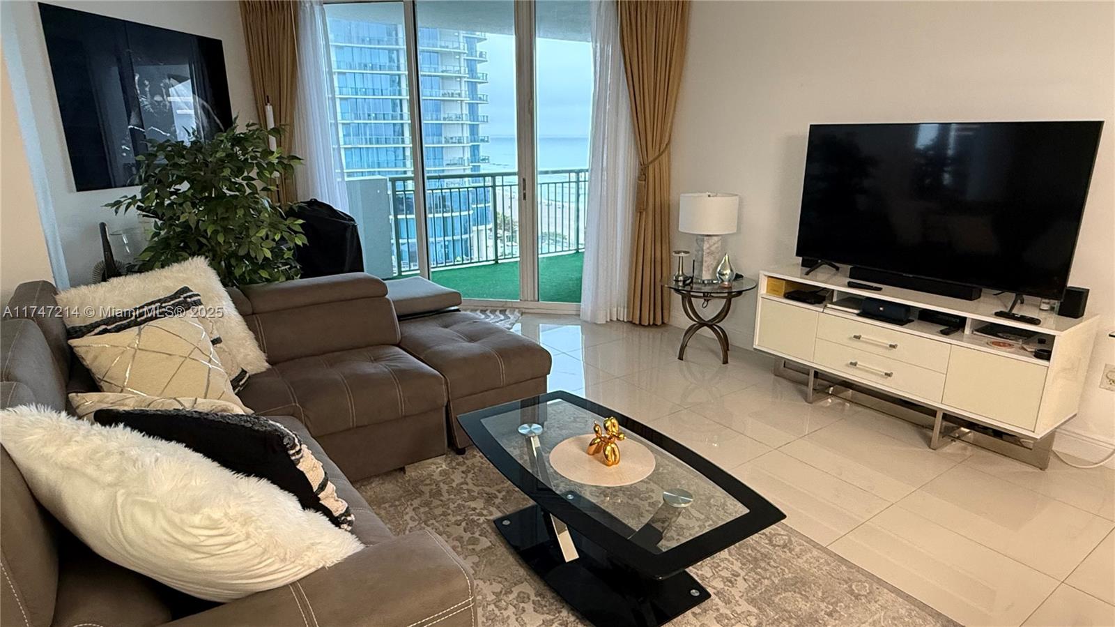17375 Collins Ave # 1006