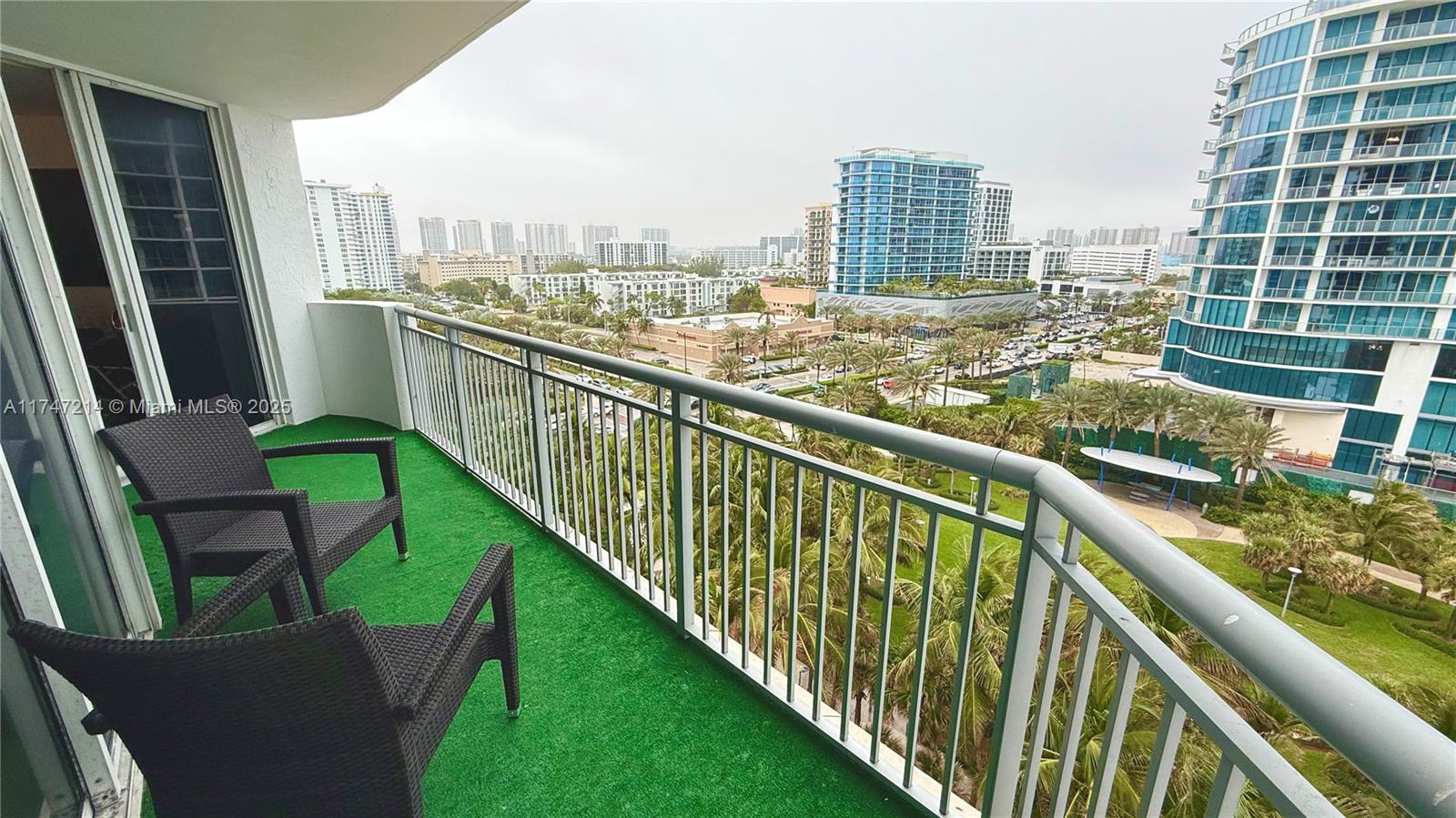 17375 Collins Ave # 1006