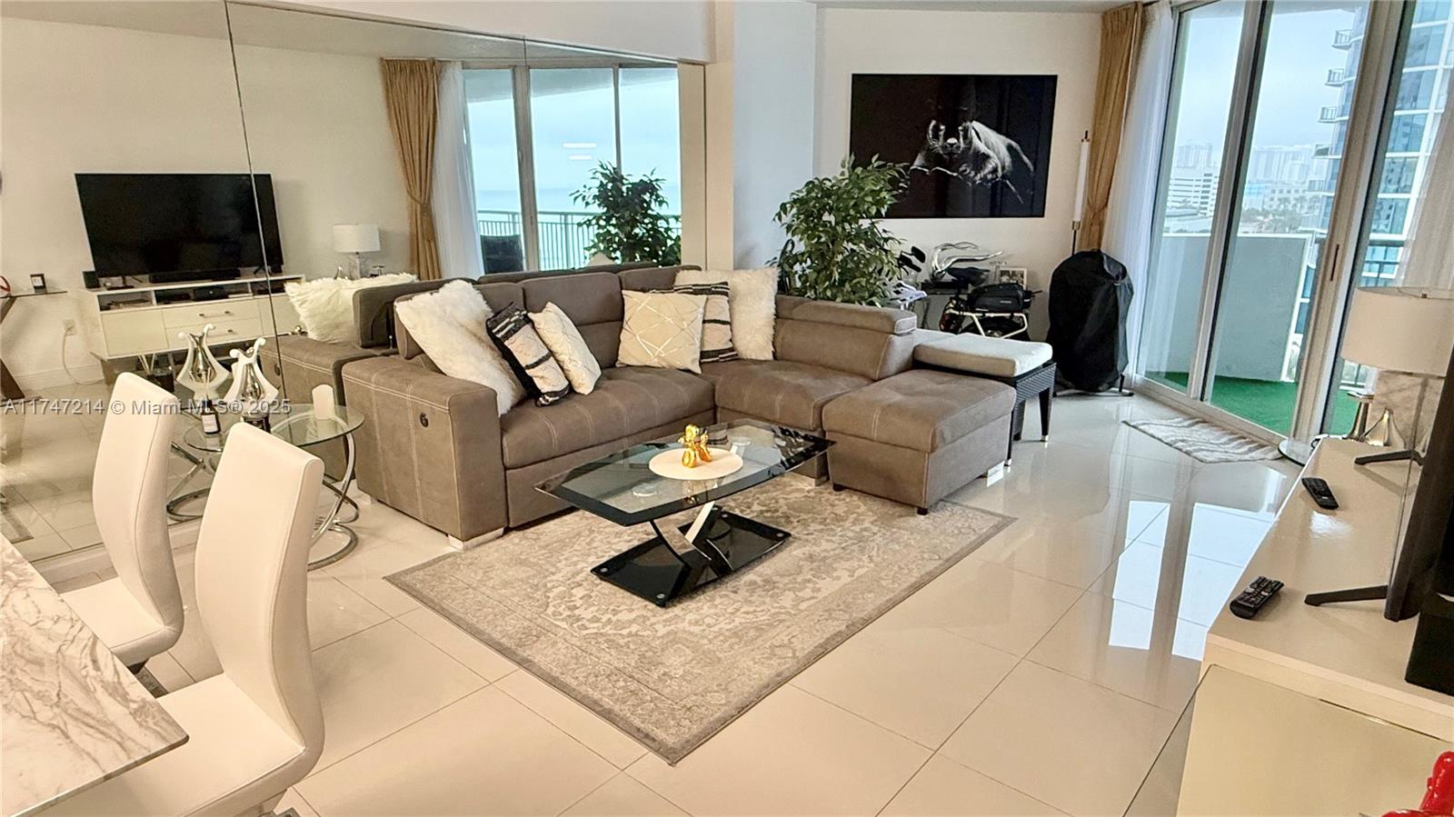 17375 Collins Ave # 1006