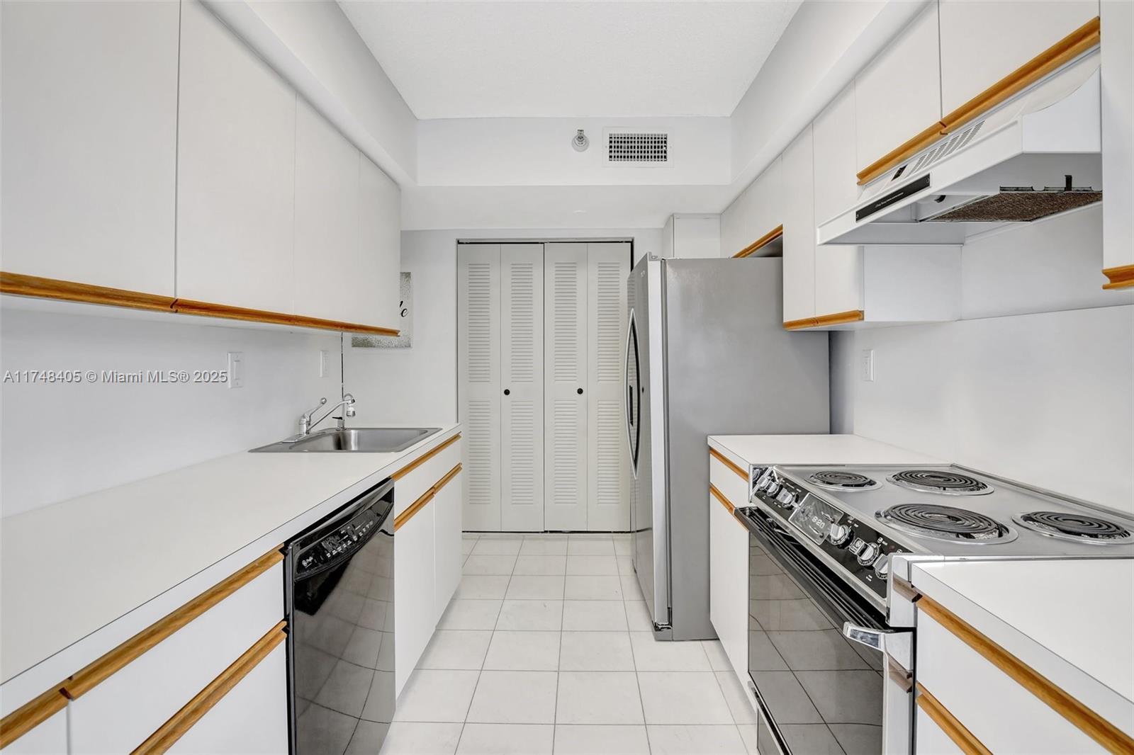 19101 NE 36th Ct # 307