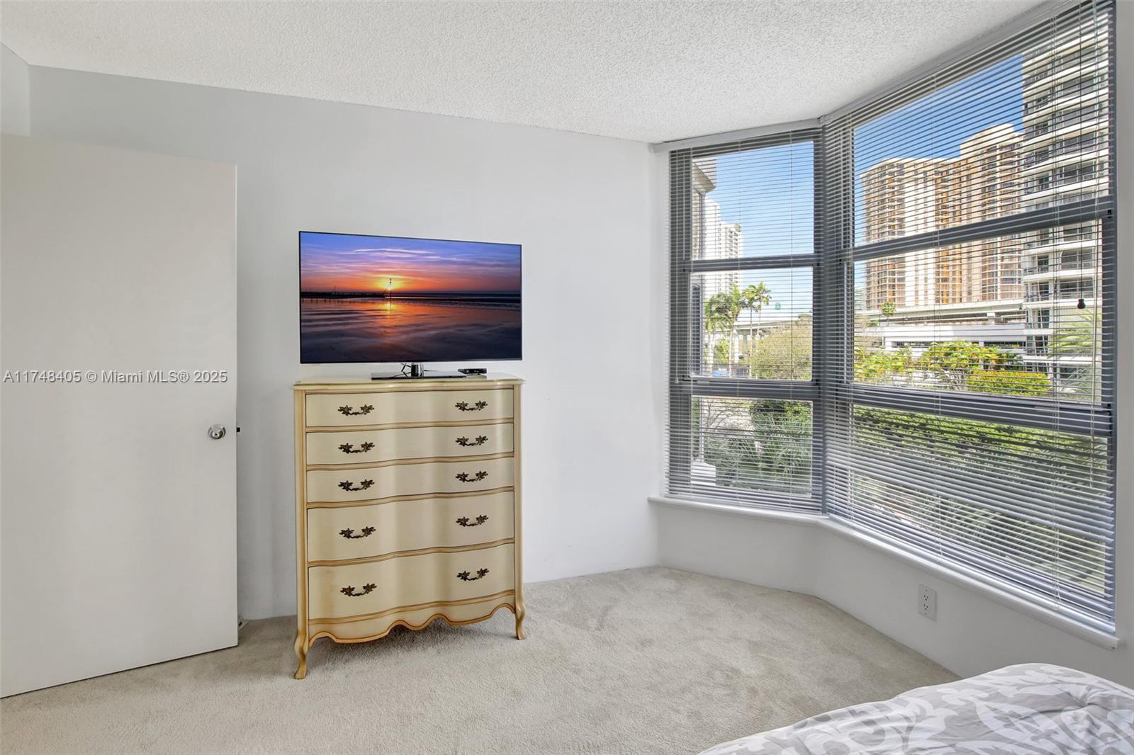 19101 NE 36th Ct # 307