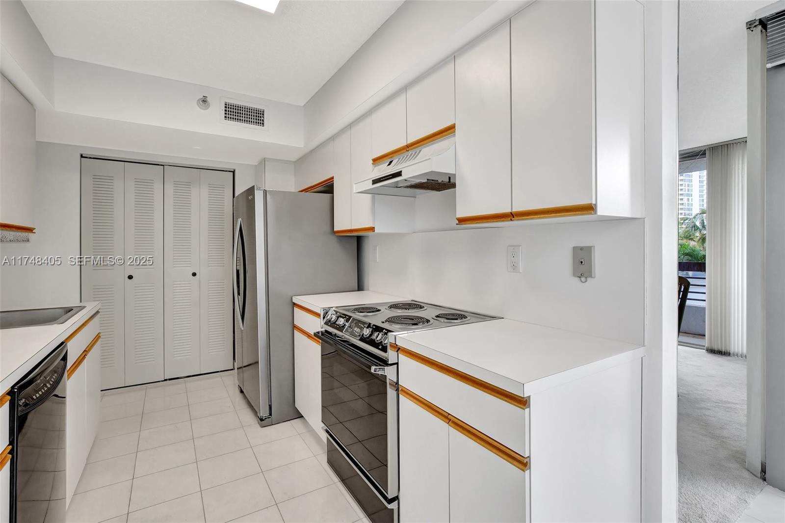 19101 NE 36th Ct # 307