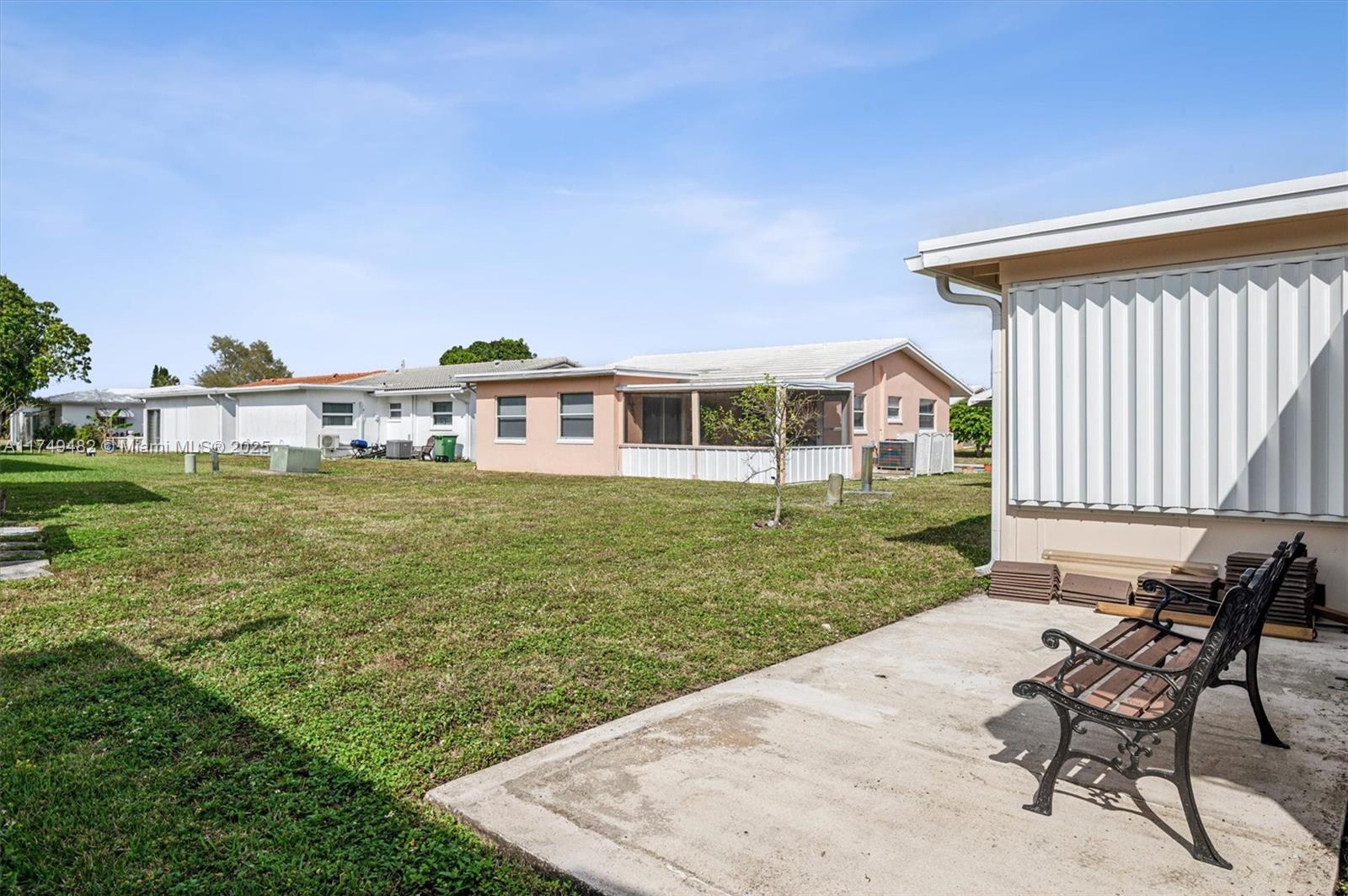 5707 NW 85th Ave
