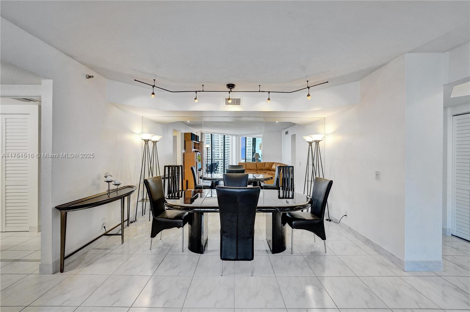 3610 Yacht Club Dr # 1505