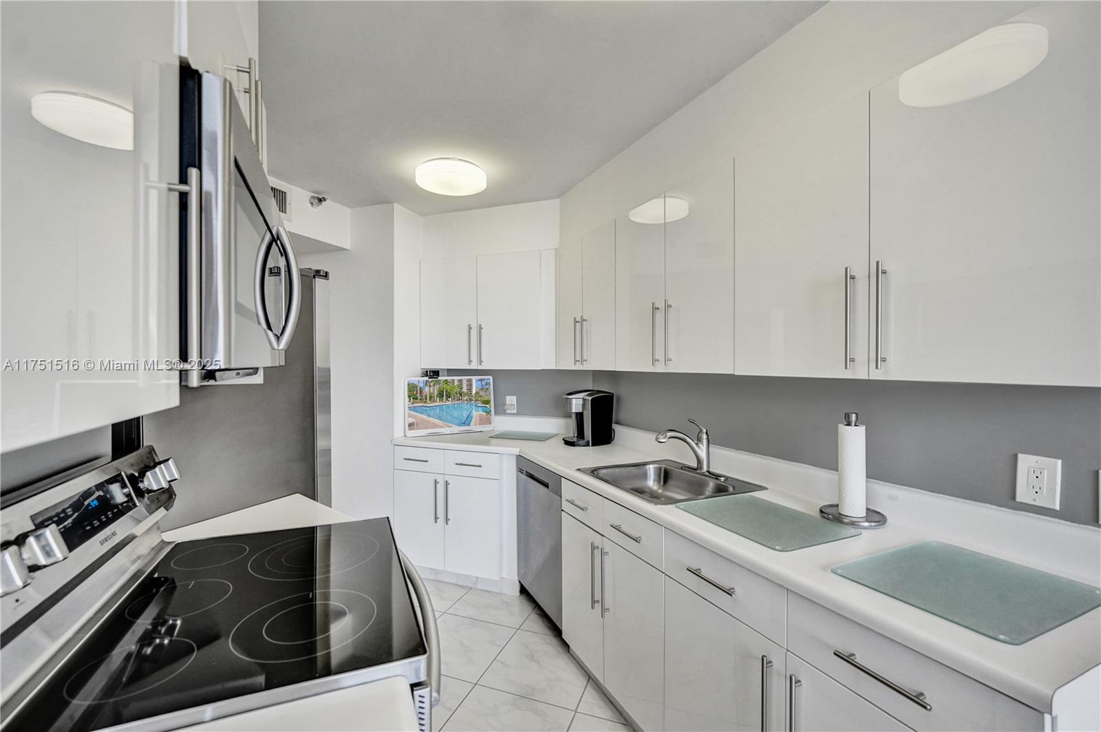 3610 Yacht Club Dr # 1505